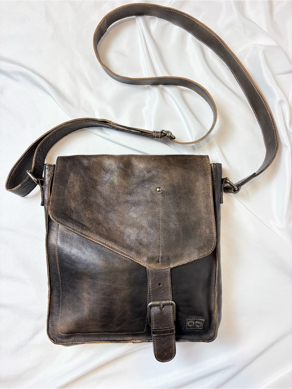 BED STU Venice Beach Teak Lusk Leather Crossbody Bag